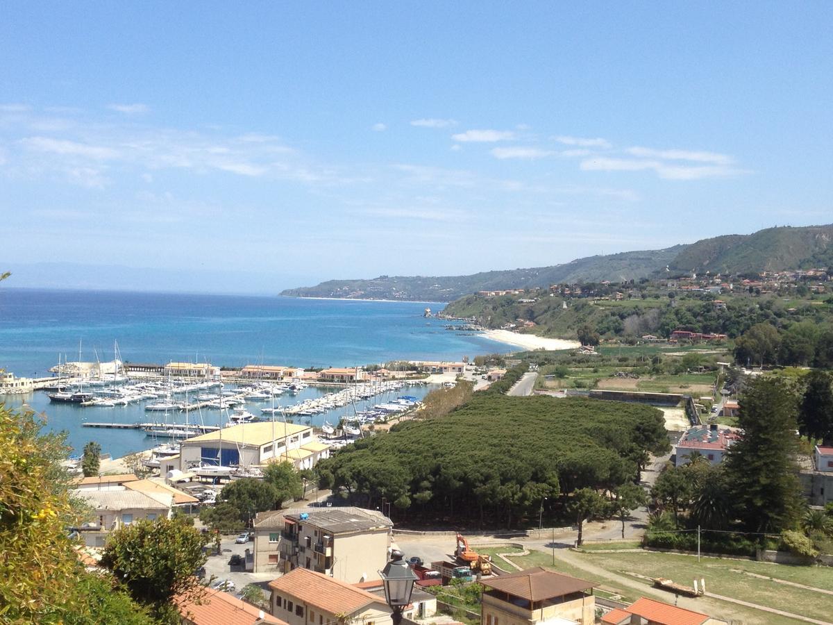 Residenza Burmaria Free Parking Panzió Tropea Kültér fotó